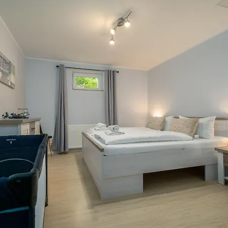 Ferienhaus-mila * Schwarz (Mecklenburgische Seenplatte)