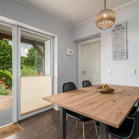 Ferienhaus-mila Apartment