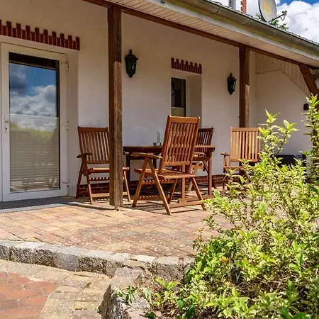 Apartment Ferienhaus-mila Schwarz (Mecklenburgische Seenplatte)